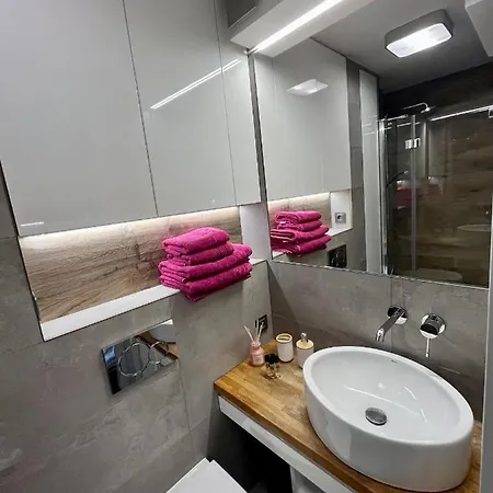 -- View City Center Pink -- * Varşova